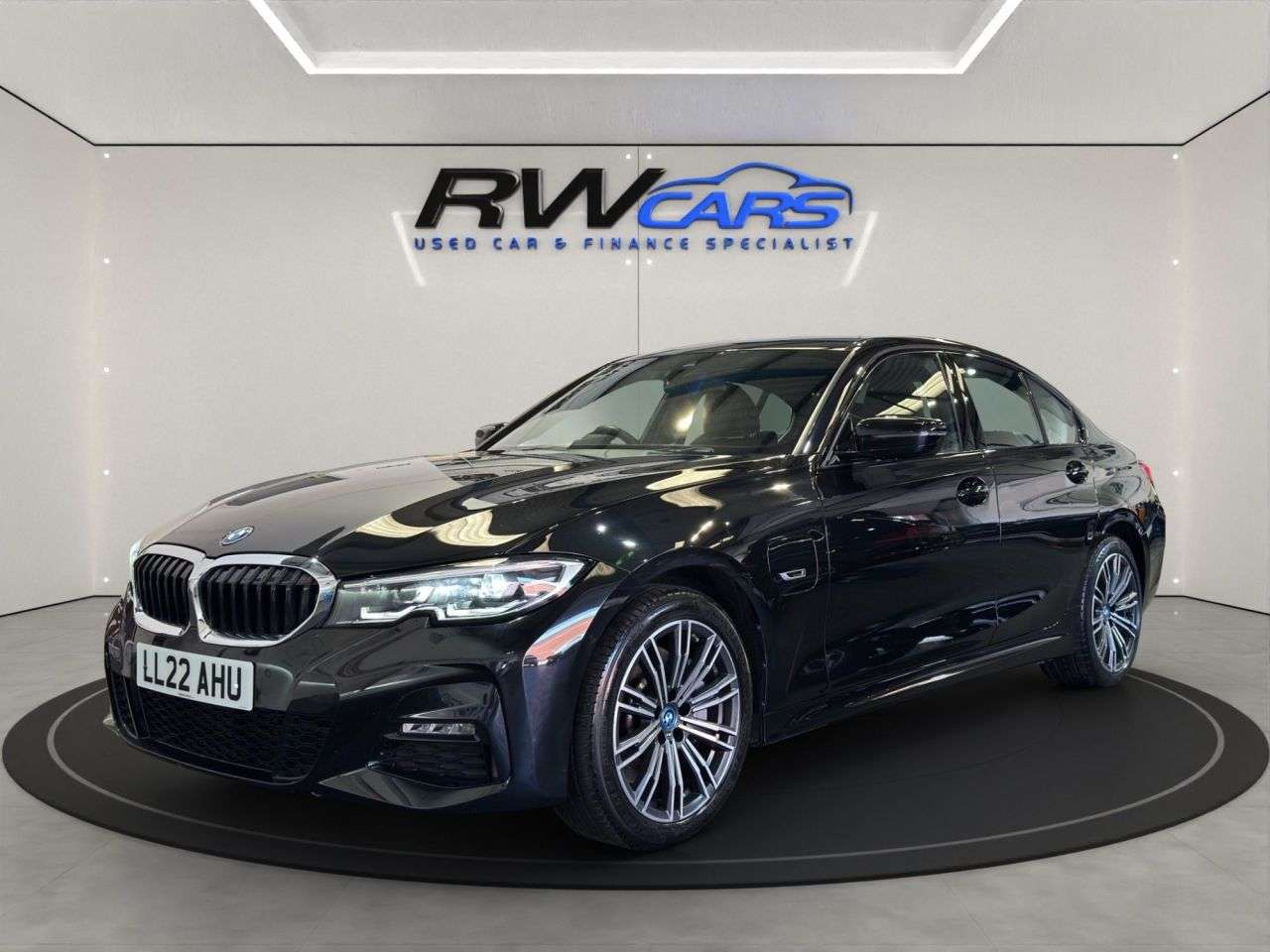A 2022 BMW 3 SERIES 2.0 330e 12kWh M Sport Saloon 4dr Petrol Plug-in Hybrid Auto Euro 6 (s/s) ( A 2022 BMW 3 SERIES 2.0 330e 12kWh M Sport Saloon 4dr Petrol Plug-in Hybrid Auto Euro 6 (s/s) (