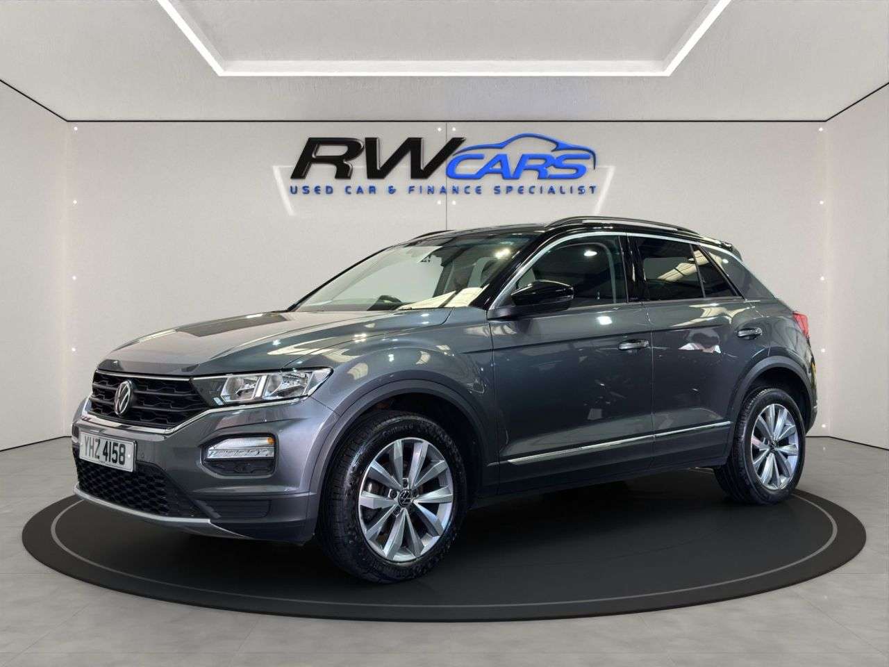 A 2021 VOLKSWAGEN T-ROC 1.0 TSI Design SUV 5dr Petrol Manual Euro 6 (s/s) (110 ps) A 2021 VOLKSWAGEN T-ROC 1.0 TSI Design SUV 5dr Petrol Manual Euro 6 (s/s) (110 ps)
