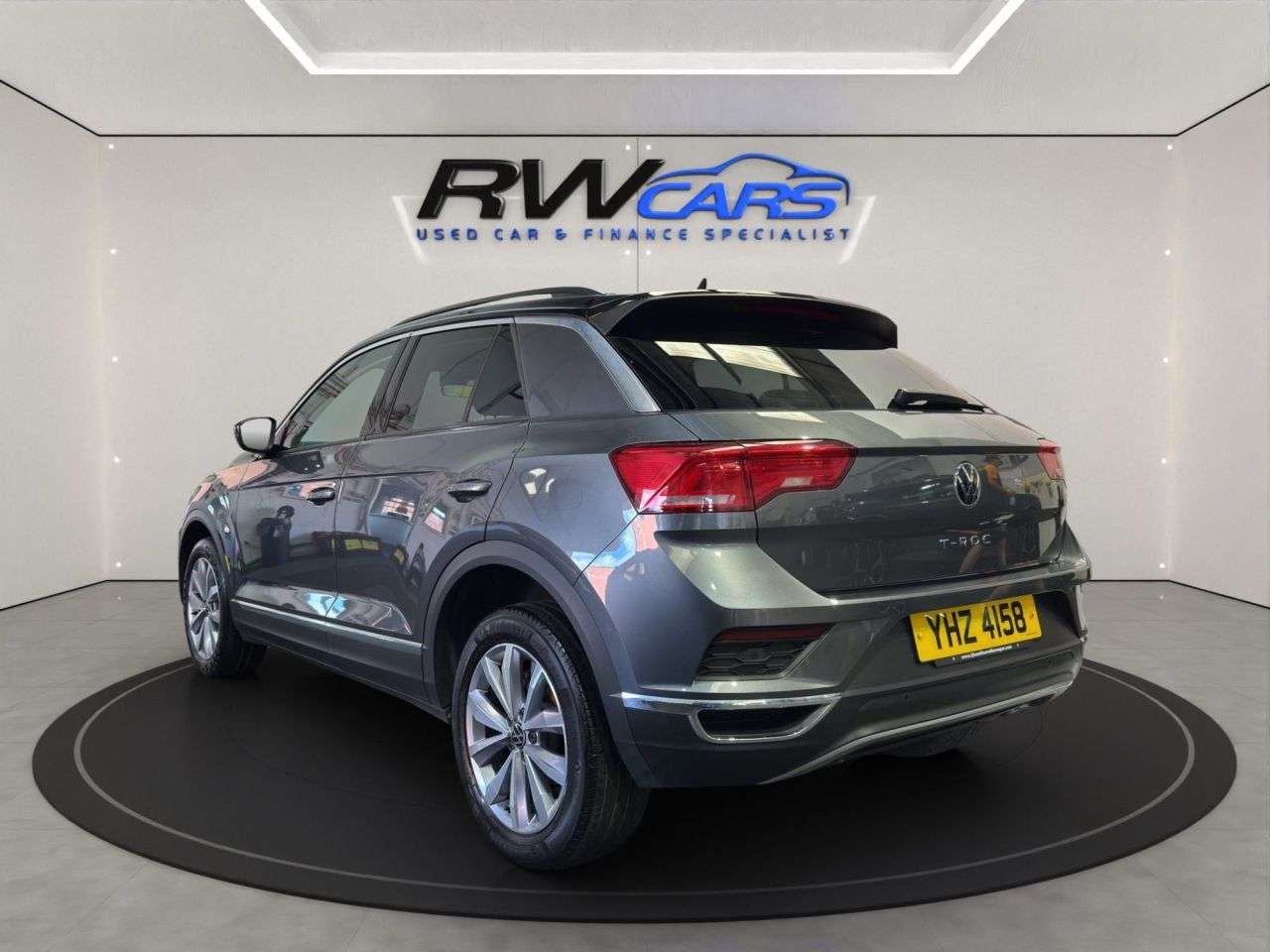 A 2021 VOLKSWAGEN T-ROC 1.0 TSI Design SUV 5dr Petrol Manual Euro 6 (s/s) (110 ps) A 2021 VOLKSWAGEN T-ROC 1.0 TSI Design SUV 5dr Petrol Manual Euro 6 (s/s) (110 ps)