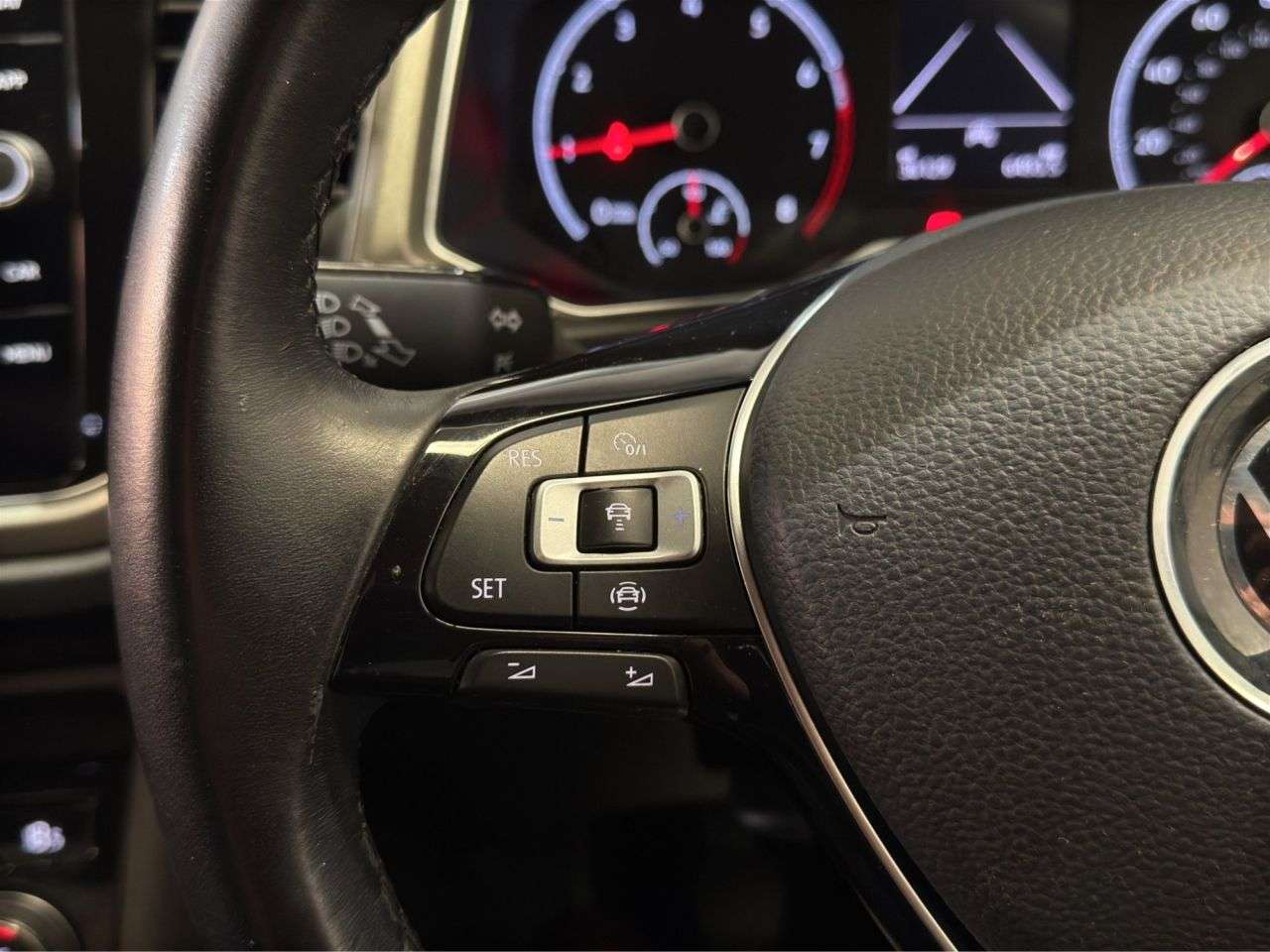 2021 VOLKSWAGEN T-ROC 2021 VOLKSWAGEN T-ROC