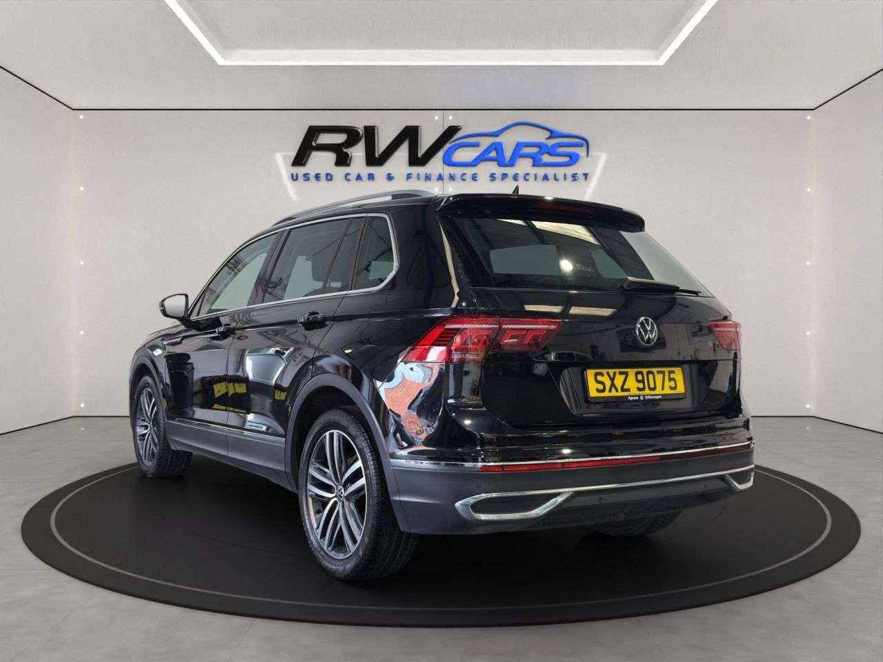 A 2023 VOLKSWAGEN TIGUAN 2.0 TDI Elegance SUV 5dr Diesel DSG Euro 6 (s/s) (150 ps) A 2023 VOLKSWAGEN TIGUAN 2.0 TDI Elegance SUV 5dr Diesel DSG Euro 6 (s/s) (150 ps)
