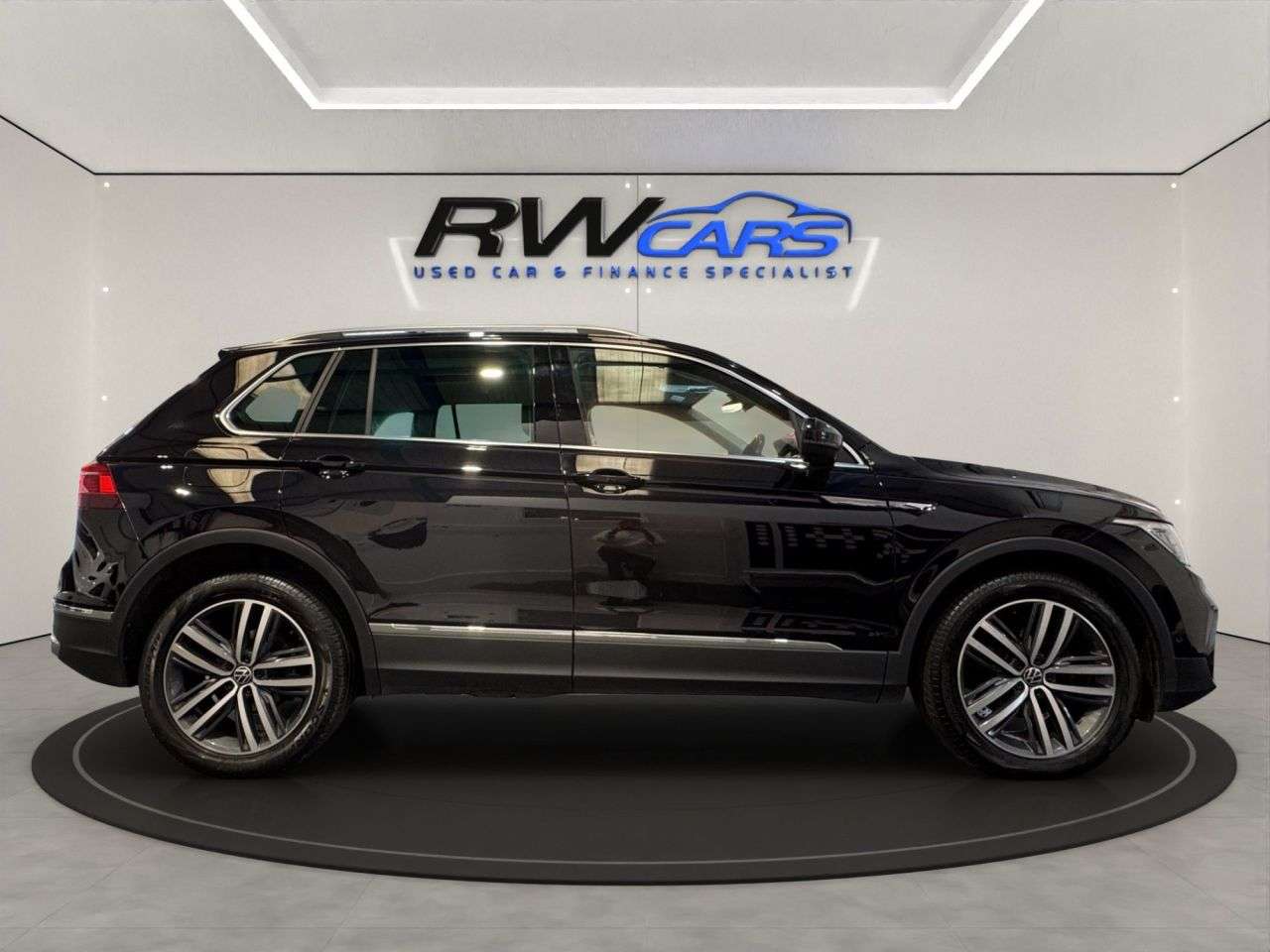 2023 VOLKSWAGEN TIGUAN 2023 VOLKSWAGEN TIGUAN