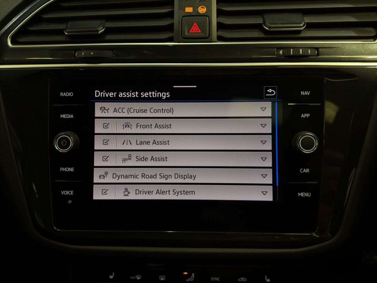2022 VOLKSWAGEN TIGUAN 2022 VOLKSWAGEN TIGUAN