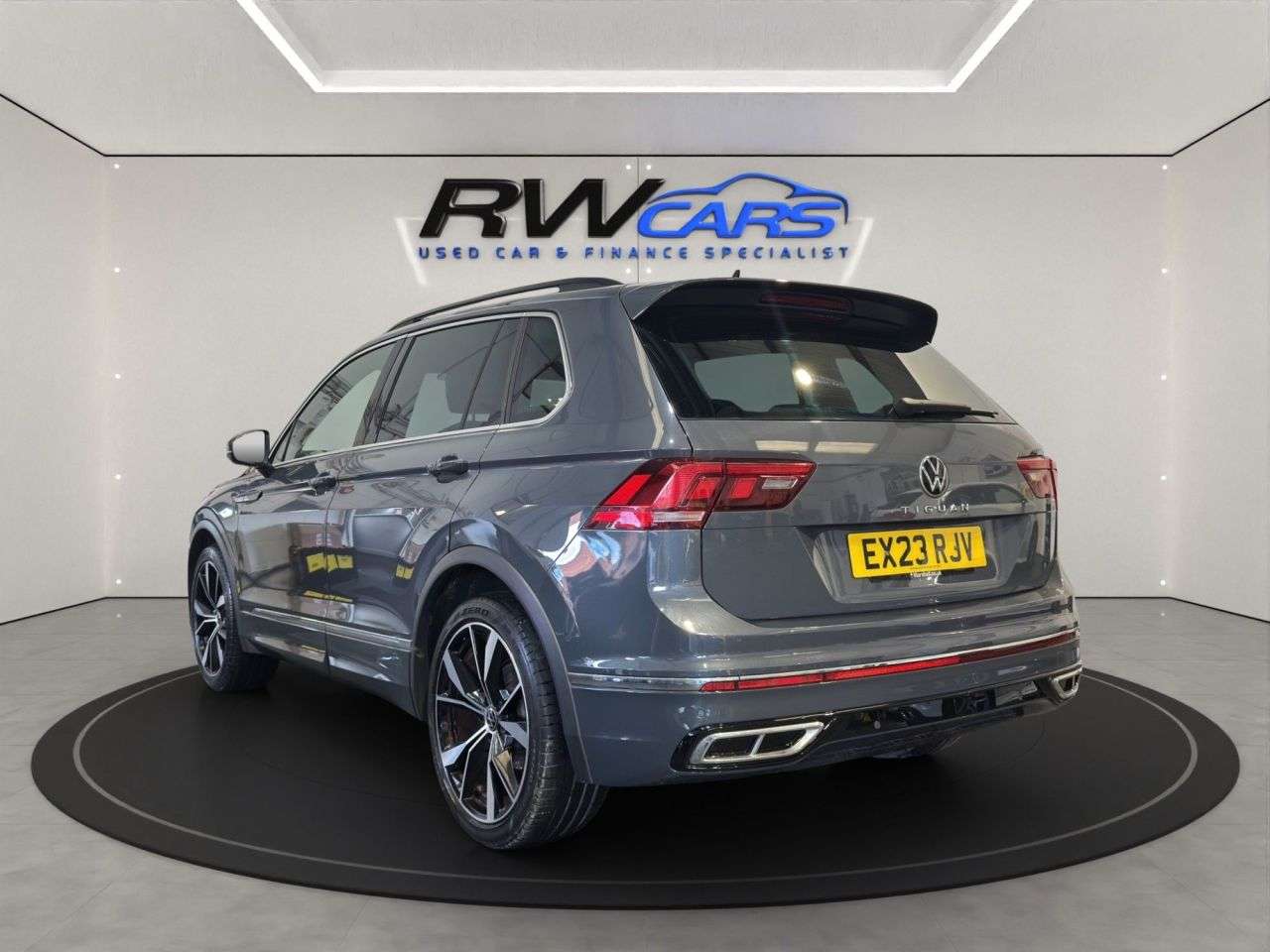 A 2023 VOLKSWAGEN TIGUAN 1.5 TSI R-Line SUV 5dr Petrol DSG Euro 6 (s/s) (150 ps) A 2023 VOLKSWAGEN TIGUAN 1.5 TSI R-Line SUV 5dr Petrol DSG Euro 6 (s/s) (150 ps)