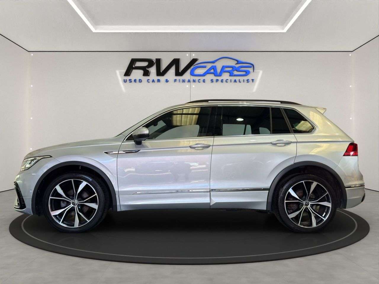 A 2023 VOLKSWAGEN TIGUAN 1.5 TSI R-Line SUV 5dr Petrol DSG Euro 6 (s/s) (150 ps) A 2023 VOLKSWAGEN TIGUAN 1.5 TSI R-Line SUV 5dr Petrol DSG Euro 6 (s/s) (150 ps)