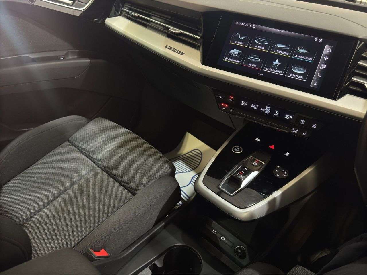 2021 AUDI Q4 E-TRON 2021 AUDI Q4 E-TRON