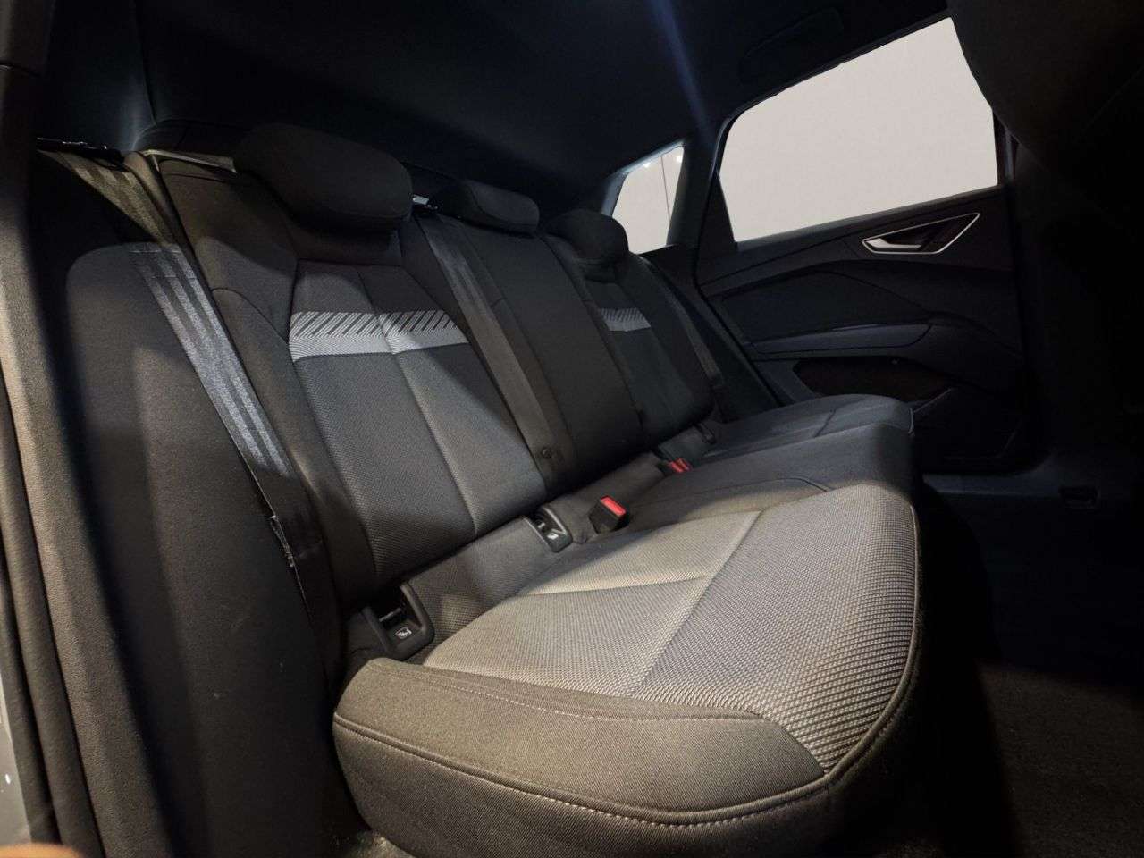 2021 AUDI Q4 E-TRON 2021 AUDI Q4 E-TRON