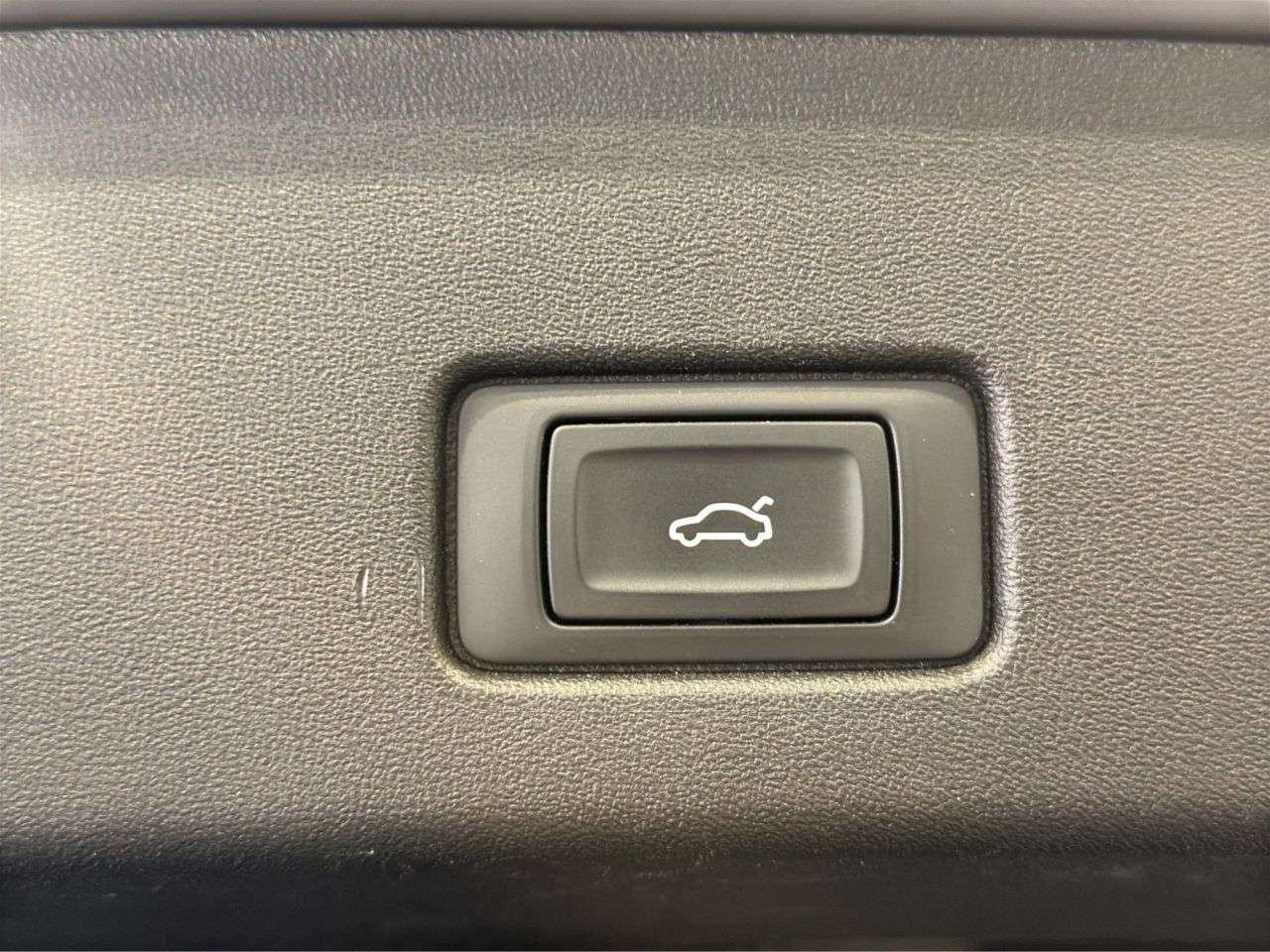 2021 AUDI Q4 E-TRON 2021 AUDI Q4 E-TRON