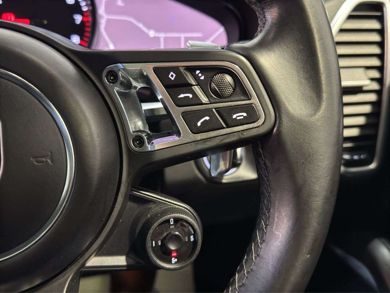2018 PORSCHE CAYENNE 2018 PORSCHE CAYENNE