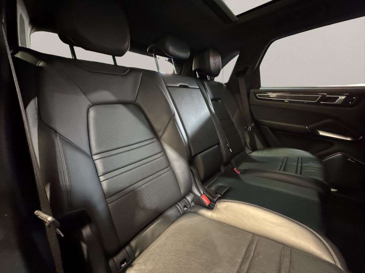 2018 PORSCHE CAYENNE 2018 PORSCHE CAYENNE