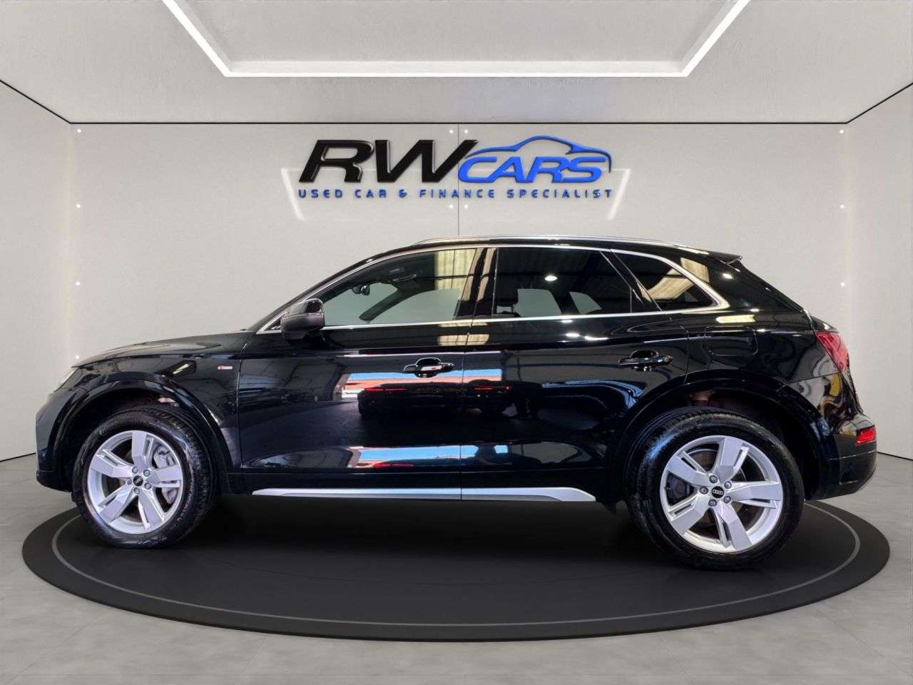 A 2021 AUDI Q5 2.0 TFSIe 50 S line SUV 5dr Petrol Plug-in Hybrid S Tronic quattro Euro 6 ( A 2021 AUDI Q5 2.0 TFSIe 50 S line SUV 5dr Petrol Plug-in Hybrid S Tronic quattro Euro 6 (