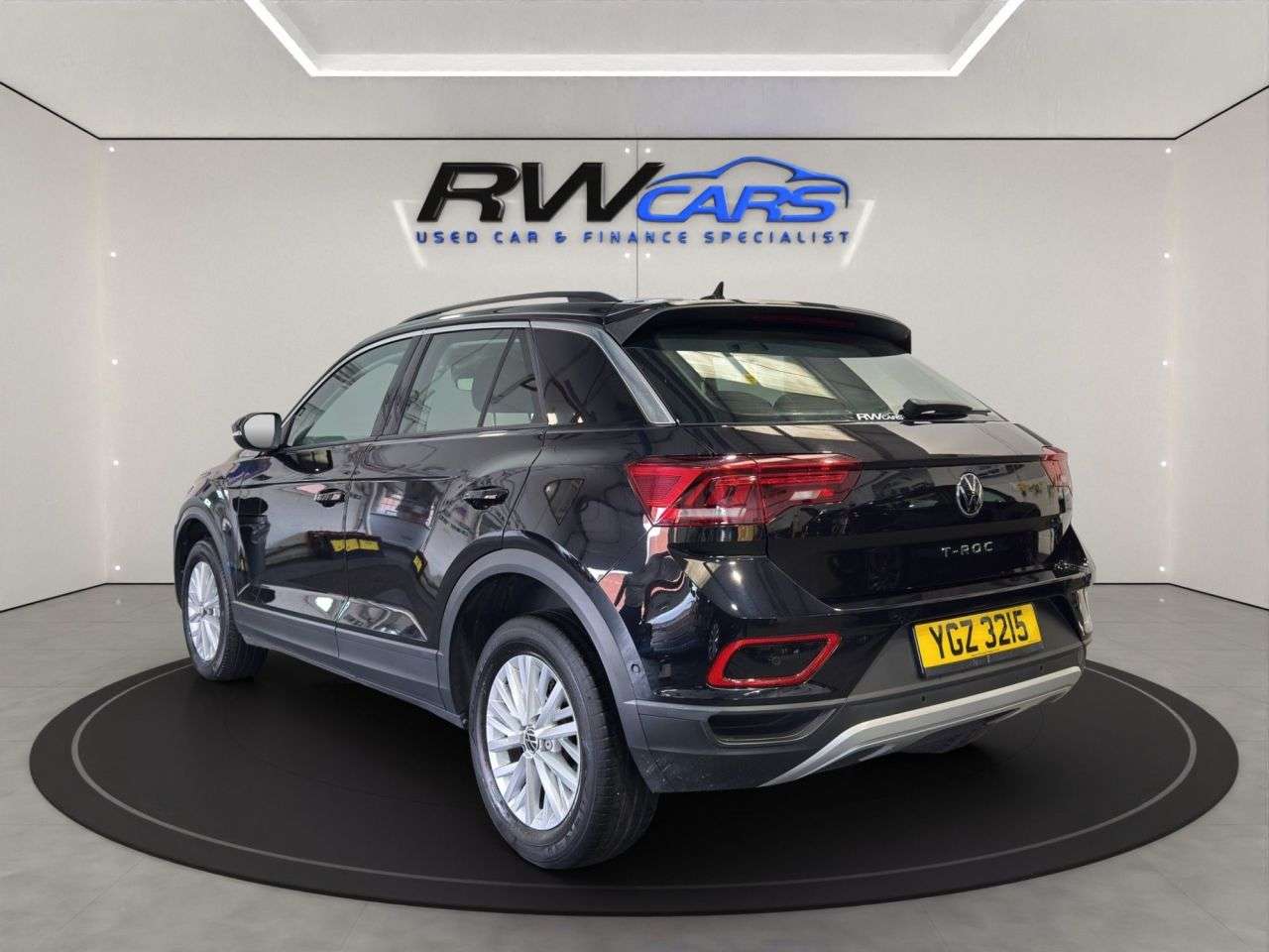 A 2022 VOLKSWAGEN T-ROC 1.0 TSI Life SUV 5dr Petrol Manual Euro 6 (s/s) (110 ps) A 2022 VOLKSWAGEN T-ROC 1.0 TSI Life SUV 5dr Petrol Manual Euro 6 (s/s) (110 ps)