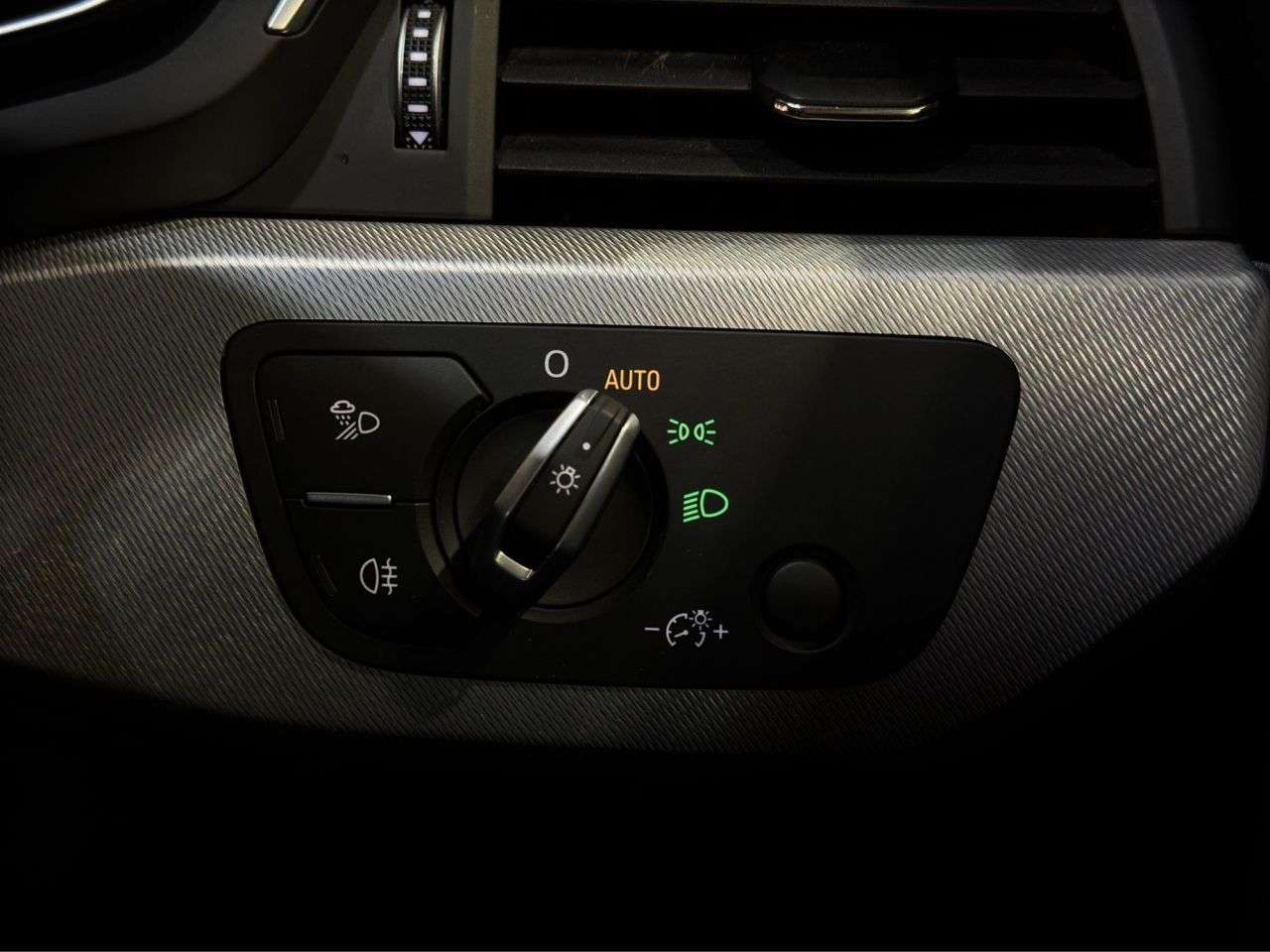 2023 AUDI A4 2023 AUDI A4