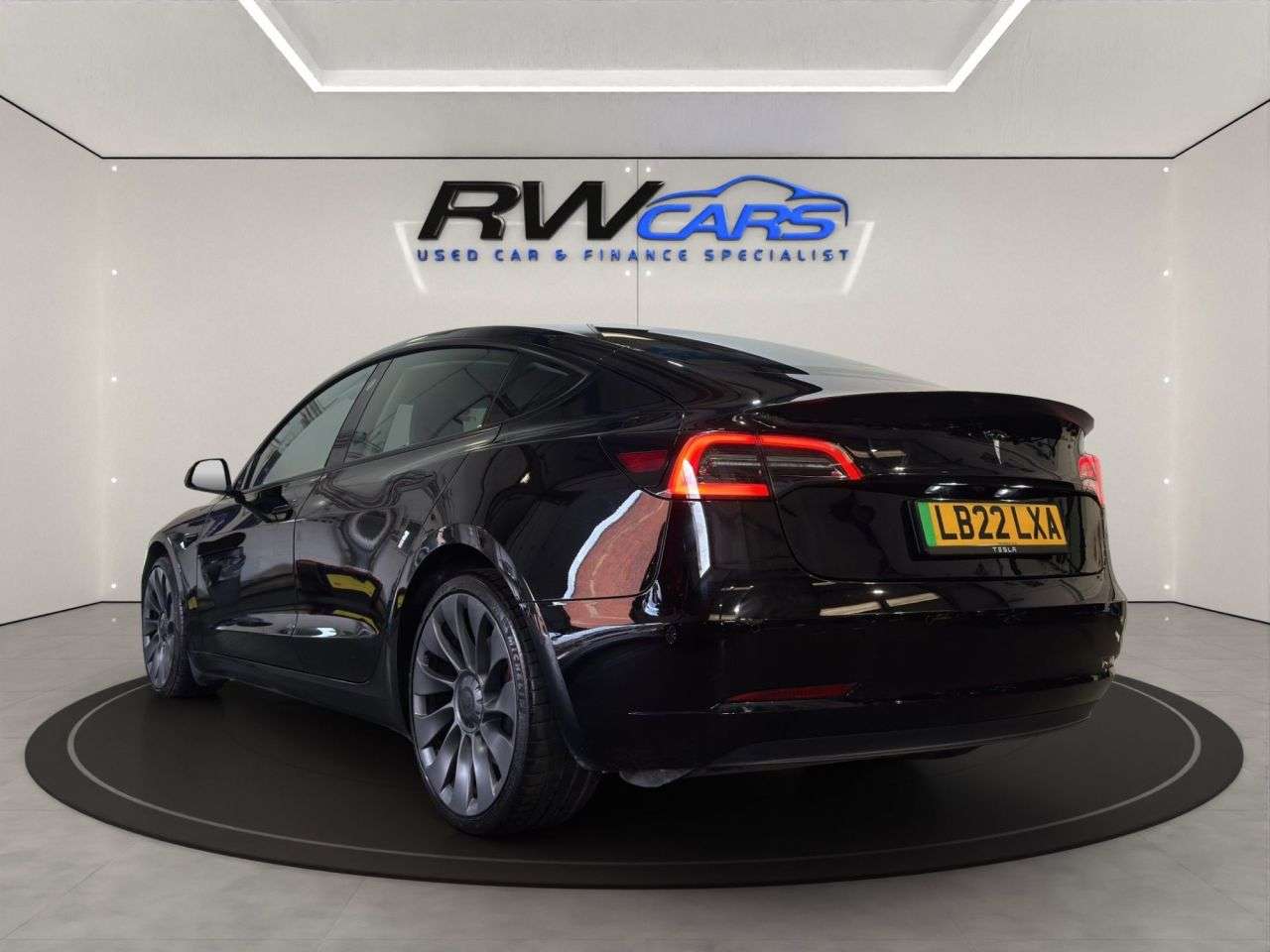 A 2022 TESLA MODEL 3 (Dual Motor) Performance Saloon 4dr Electric Auto 4WDE (Performance Upgrade A 2022 TESLA MODEL 3 (Dual Motor) Performance Saloon 4dr Electric Auto 4WDE (Performance Upgrade