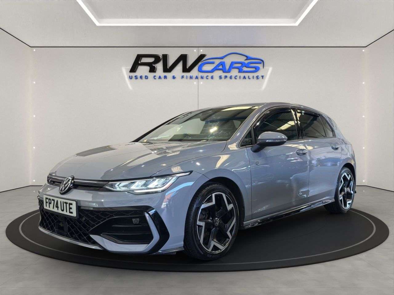 A 2024 VOLKSWAGEN GOLF 1.5 TSI R-Line Hatchback 5dr Petrol Manual Euro 6 (s/s) (150 ps) A 2024 VOLKSWAGEN GOLF 1.5 TSI R-Line Hatchback 5dr Petrol Manual Euro 6 (s/s) (150 ps)