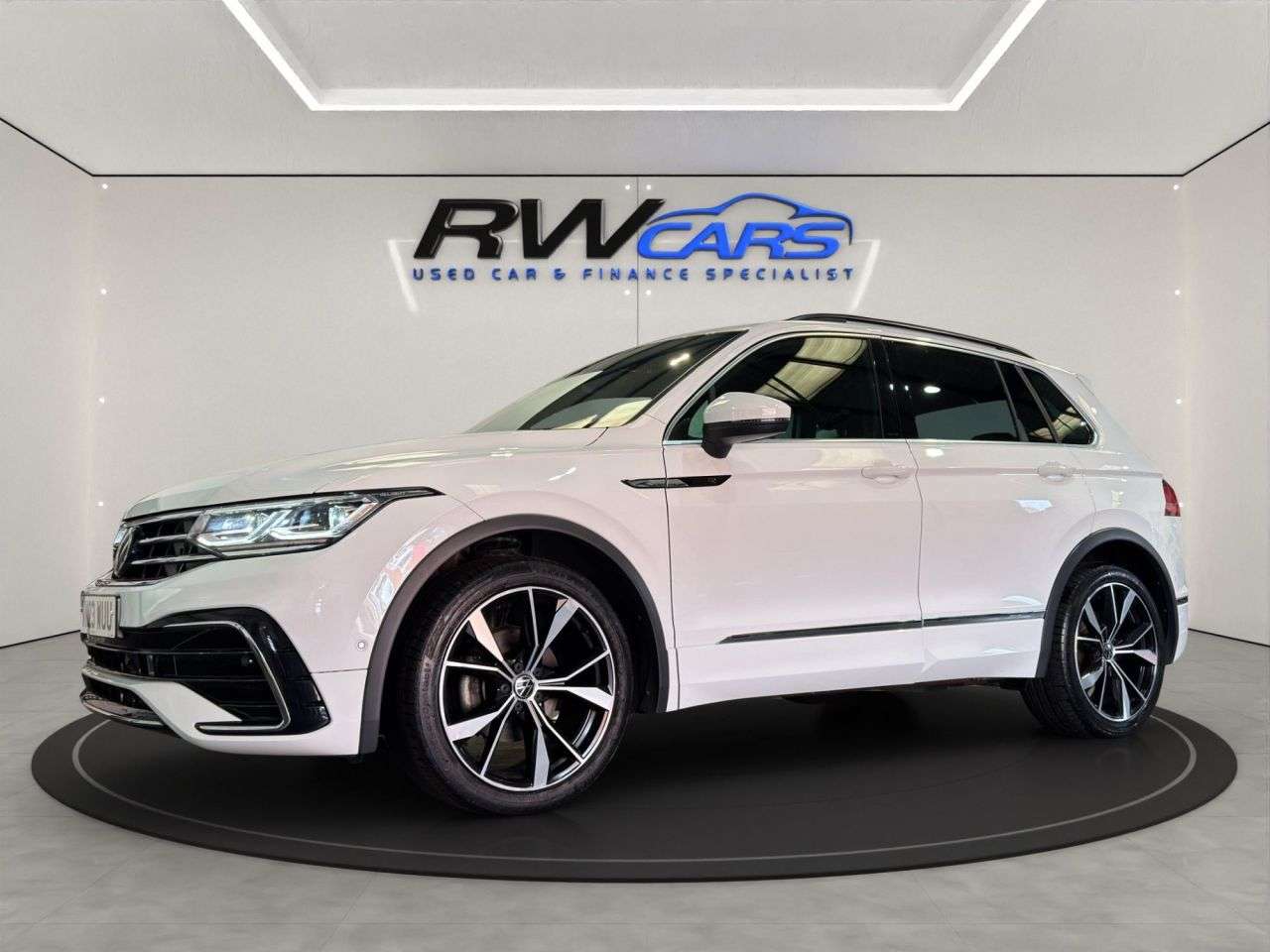 A 2023 VOLKSWAGEN TIGUAN 1.5 TSI R-Line SUV 5dr Petrol DSG Euro 6 (s/s) (150 ps) A 2023 VOLKSWAGEN TIGUAN 1.5 TSI R-Line SUV 5dr Petrol DSG Euro 6 (s/s) (150 ps)