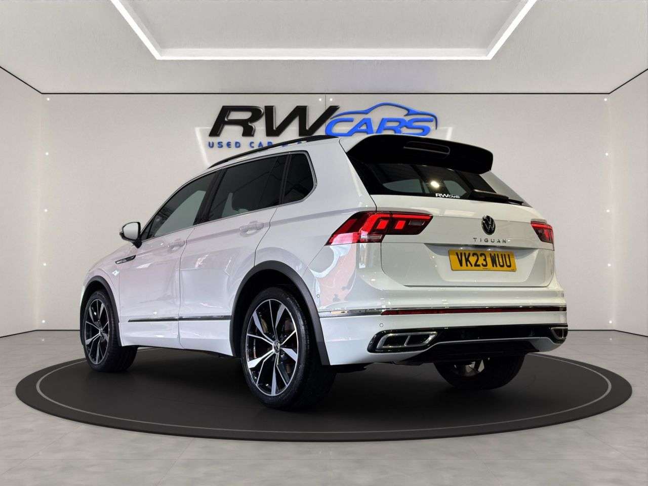 A 2023 VOLKSWAGEN TIGUAN 1.5 TSI R-Line SUV 5dr Petrol DSG Euro 6 (s/s) (150 ps) A 2023 VOLKSWAGEN TIGUAN 1.5 TSI R-Line SUV 5dr Petrol DSG Euro 6 (s/s) (150 ps)