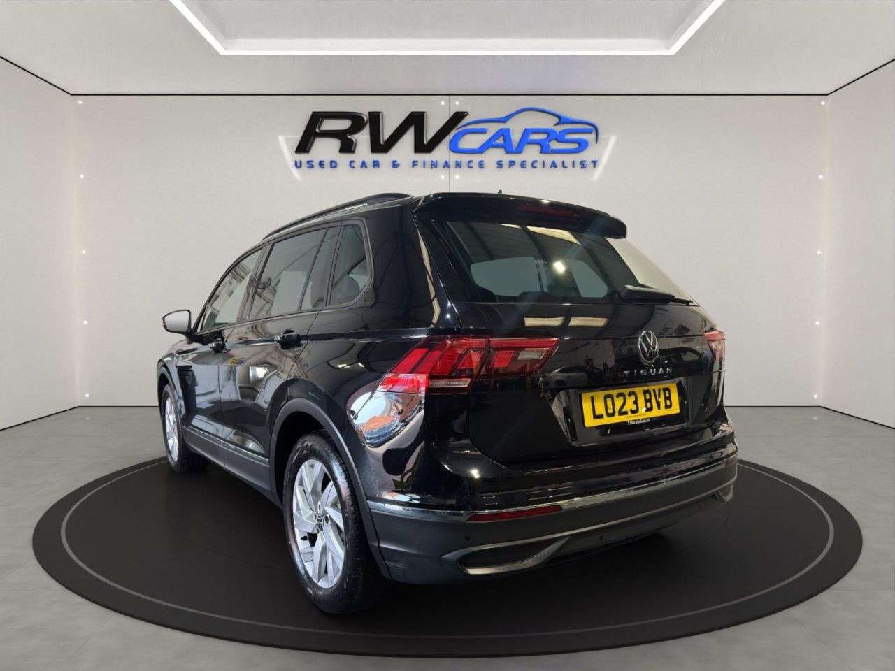 A 2023 VOLKSWAGEN TIGUAN 1.5 TSI Life SUV 5dr Petrol DSG Euro 6 (s/s) (150 ps) A 2023 VOLKSWAGEN TIGUAN 1.5 TSI Life SUV 5dr Petrol DSG Euro 6 (s/s) (150 ps)