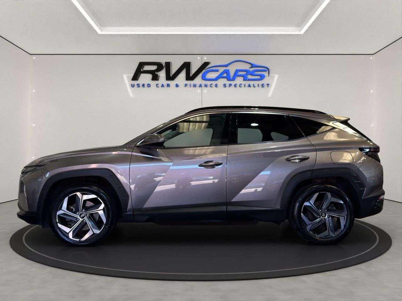 A 2023 HYUNDAI TUCSON 1.6 T-GDi 13.8kWh Ultimate SUV 5dr Petrol Plug-in Hybrid Auto 4WD Euro 6 (s A 2023 HYUNDAI TUCSON 1.6 T-GDi 13.8kWh Ultimate SUV 5dr Petrol Plug-in Hybrid Auto 4WD Euro 6 (s