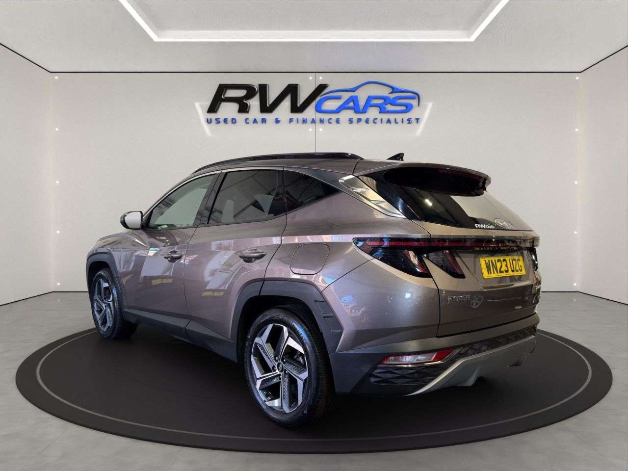 A 2023 HYUNDAI TUCSON 1.6 T-GDi 13.8kWh Ultimate SUV 5dr Petrol Plug-in Hybrid Auto 4WD Euro 6 (s A 2023 HYUNDAI TUCSON 1.6 T-GDi 13.8kWh Ultimate SUV 5dr Petrol Plug-in Hybrid Auto 4WD Euro 6 (s