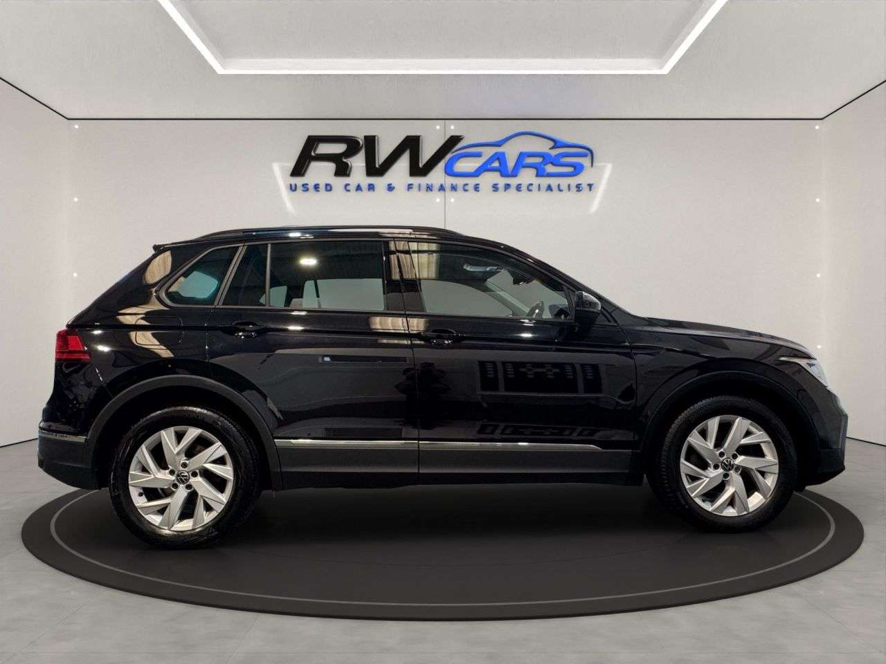 2023 VOLKSWAGEN TIGUAN 2023 VOLKSWAGEN TIGUAN