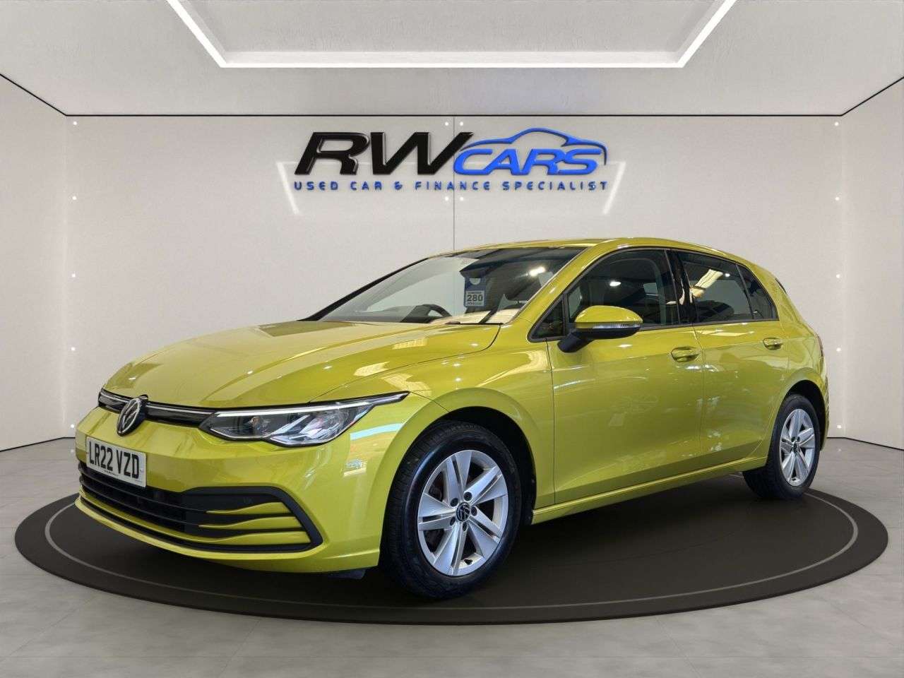 A 2022 VOLKSWAGEN GOLF 1.5 TSI Life Hatchback 5dr Petrol Manual Euro 6 (s/s) (150 ps) A 2022 VOLKSWAGEN GOLF 1.5 TSI Life Hatchback 5dr Petrol Manual Euro 6 (s/s) (150 ps)