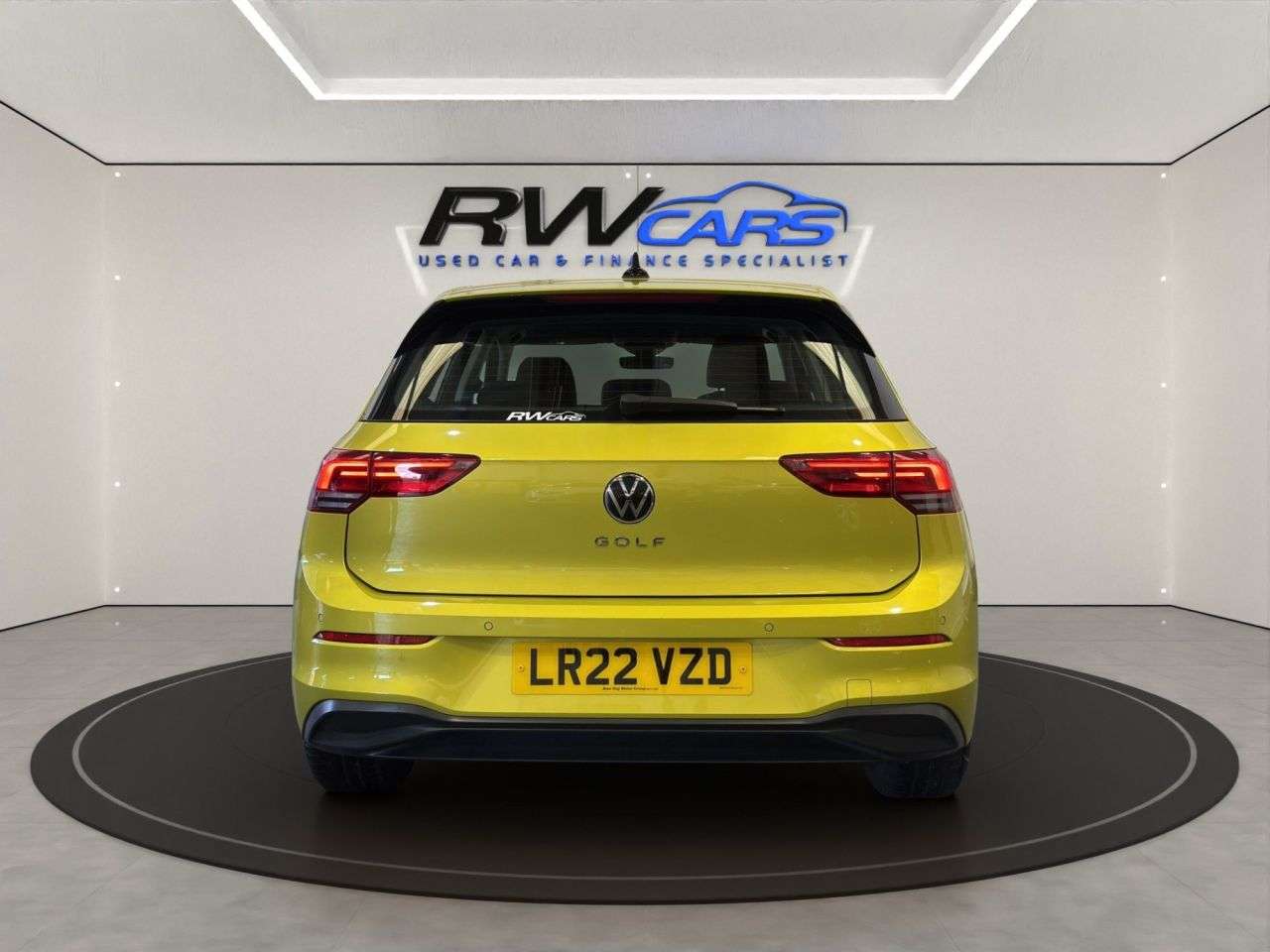 A 2022 VOLKSWAGEN GOLF 1.5 TSI Life Hatchback 5dr Petrol Manual Euro 6 (s/s) (150 ps) A 2022 VOLKSWAGEN GOLF 1.5 TSI Life Hatchback 5dr Petrol Manual Euro 6 (s/s) (150 ps)
