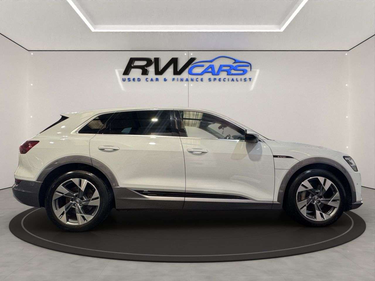 2020 AUDI E-TRON 2020 AUDI E-TRON