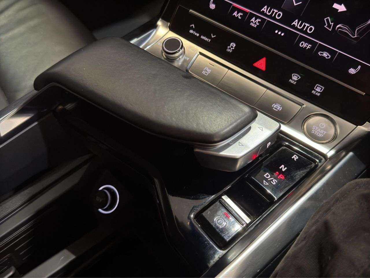 2020 AUDI E-TRON 2020 AUDI E-TRON