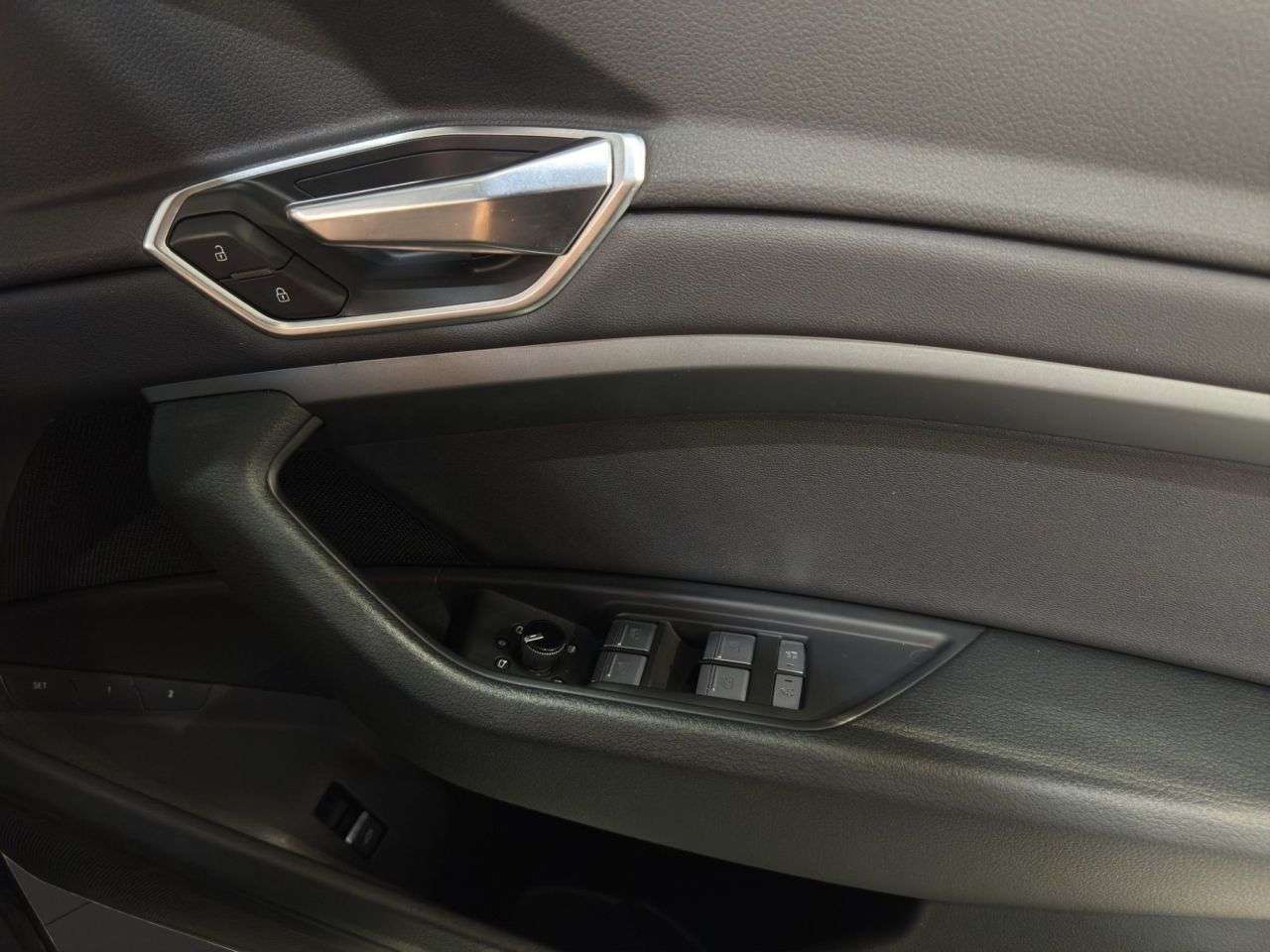 2020 AUDI E-TRON 2020 AUDI E-TRON