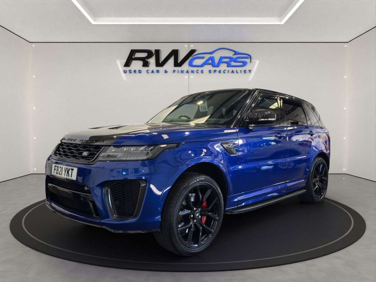 A 2021 LAND ROVER RANGE ROVER SPORT 5.0 P575 V8 SVR Carbon Edition SUV 5dr Petrol Auto 4WD Euro 6 (s/s) (575 ps A 2021 LAND ROVER RANGE ROVER SPORT 5.0 P575 V8 SVR Carbon Edition SUV 5dr Petrol Auto 4WD Euro 6 (s/s) (575 ps