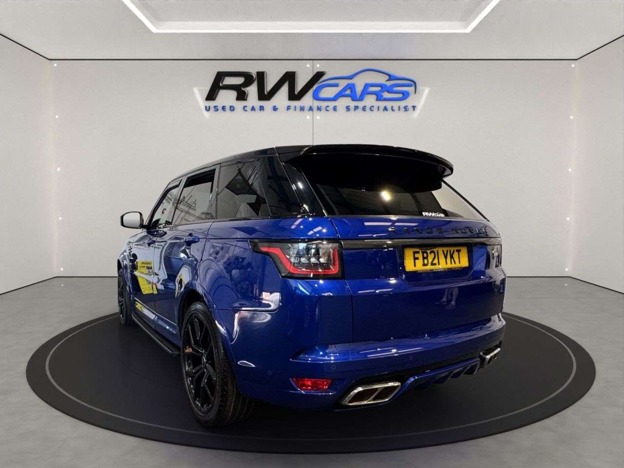 A 2021 LAND ROVER RANGE ROVER SPORT 5.0 P575 V8 SVR Carbon Edition SUV 5dr Petrol Auto 4WD Euro 6 (s/s) (575 ps A 2021 LAND ROVER RANGE ROVER SPORT 5.0 P575 V8 SVR Carbon Edition SUV 5dr Petrol Auto 4WD Euro 6 (s/s) (575 ps