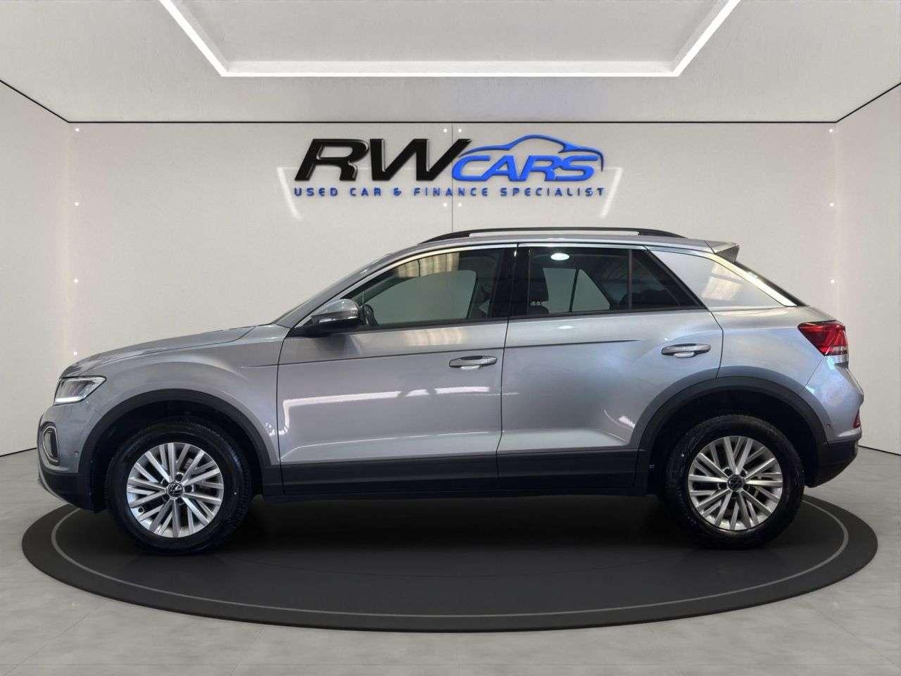 A 2023 VOLKSWAGEN T-ROC 1.5 TSI Life SUV 5dr Petrol DSG Euro 6 (s/s) (150 ps) A 2023 VOLKSWAGEN T-ROC 1.5 TSI Life SUV 5dr Petrol DSG Euro 6 (s/s) (150 ps)
