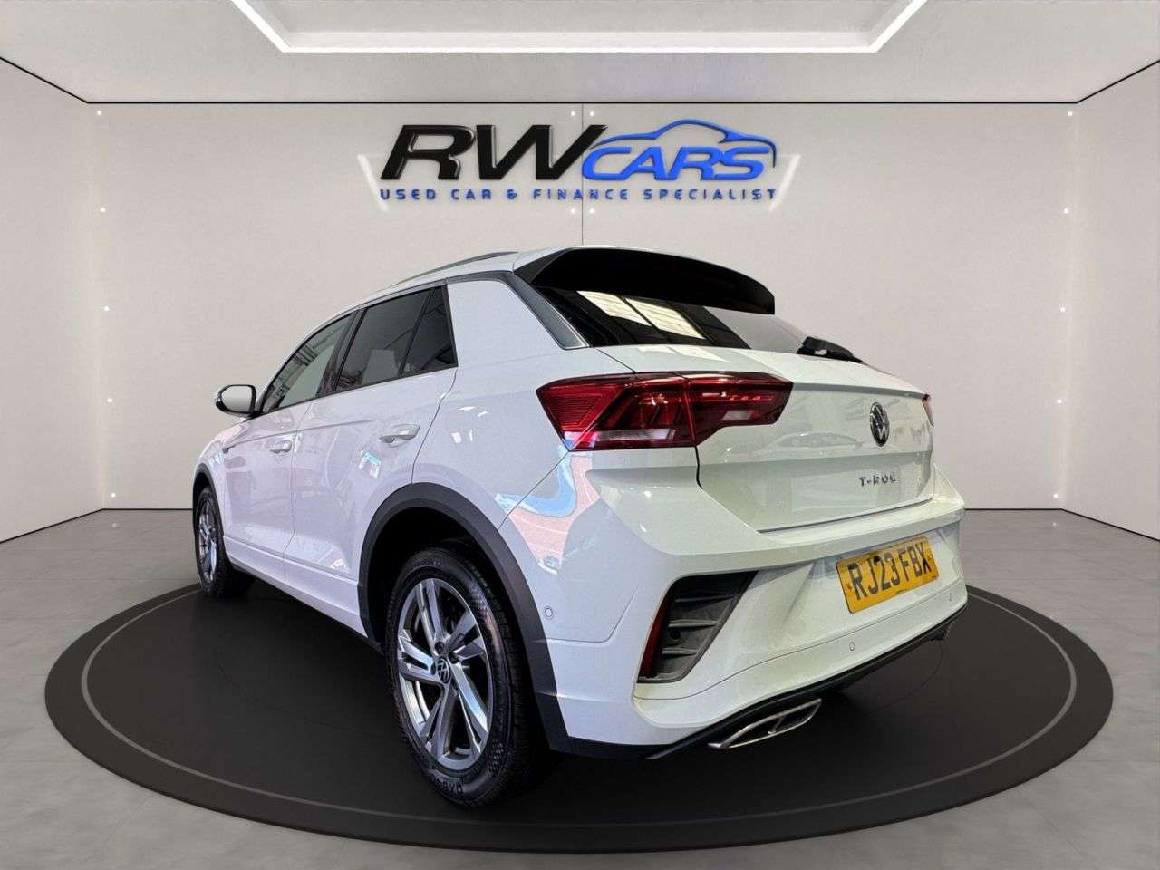 A 2023 VOLKSWAGEN T-ROC 1.5 TSI R-Line SUV 5dr Petrol DSG Euro 6 (s/s) (150 ps) A 2023 VOLKSWAGEN T-ROC 1.5 TSI R-Line SUV 5dr Petrol DSG Euro 6 (s/s) (150 ps)