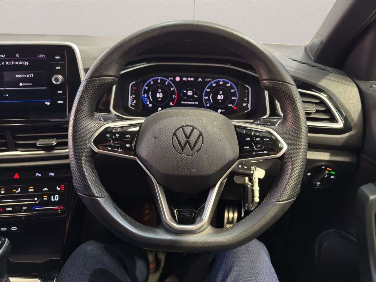 2023 VOLKSWAGEN T-ROC 2023 VOLKSWAGEN T-ROC