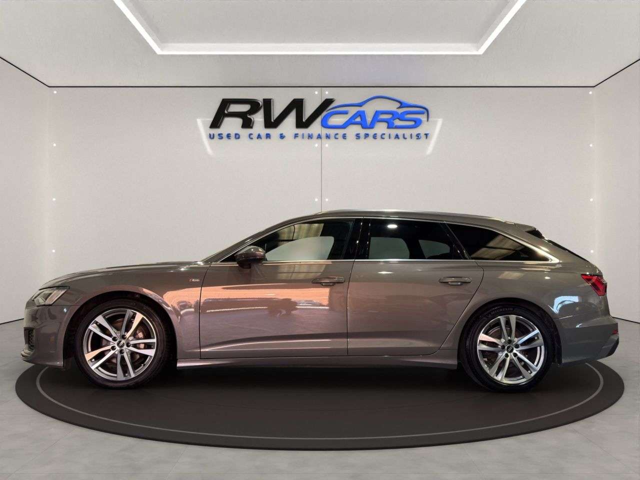 A 2022 AUDI A6 AVANT 2.0 TFSI 40 S line Estate 5dr Petrol S Tronic Euro 6 (s/s) (204 ps) A 2022 AUDI A6 AVANT 2.0 TFSI 40 S line Estate 5dr Petrol S Tronic Euro 6 (s/s) (204 ps)