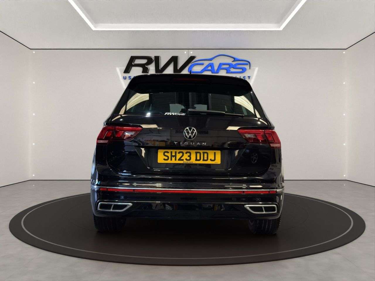 A 2023 VOLKSWAGEN TIGUAN 1.5 TSI R-Line Edition SUV 5dr Petrol DSG Euro 6 (s/s) (150 ps) A 2023 VOLKSWAGEN TIGUAN 1.5 TSI R-Line Edition SUV 5dr Petrol DSG Euro 6 (s/s) (150 ps)