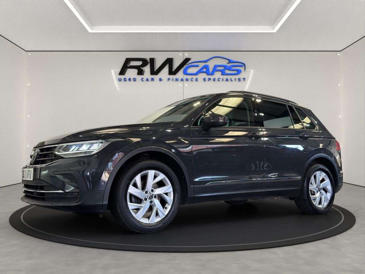 A 2021 VOLKSWAGEN TIGUAN 1.5 TSI Life SUV 5dr Petrol Manual Euro 6 (s/s) (150 ps) A 2021 VOLKSWAGEN TIGUAN 1.5 TSI Life SUV 5dr Petrol Manual Euro 6 (s/s) (150 ps)