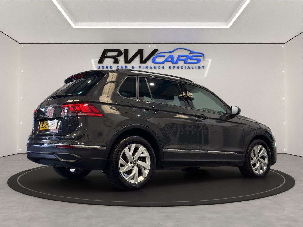 2021 VOLKSWAGEN TIGUAN 2021 VOLKSWAGEN TIGUAN