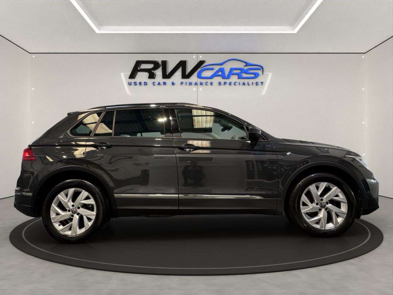 2021 VOLKSWAGEN TIGUAN 2021 VOLKSWAGEN TIGUAN
