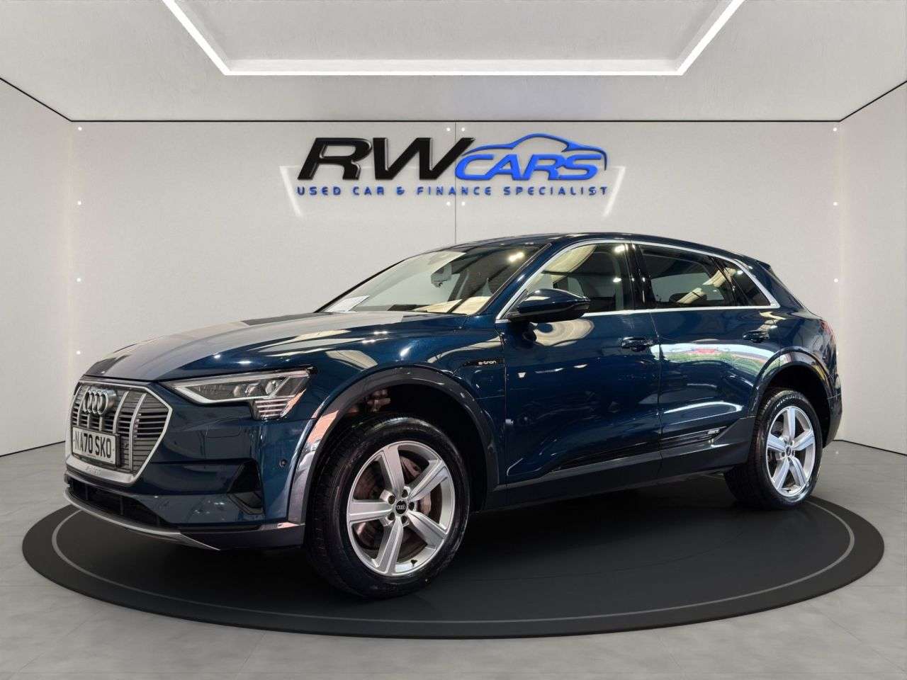 A 2020 AUDI E-TRON 50 Technik SUV 5dr Electric Auto quattro 71.2kWh (313 ps) A 2020 AUDI E-TRON 50 Technik SUV 5dr Electric Auto quattro 71.2kWh (313 ps)