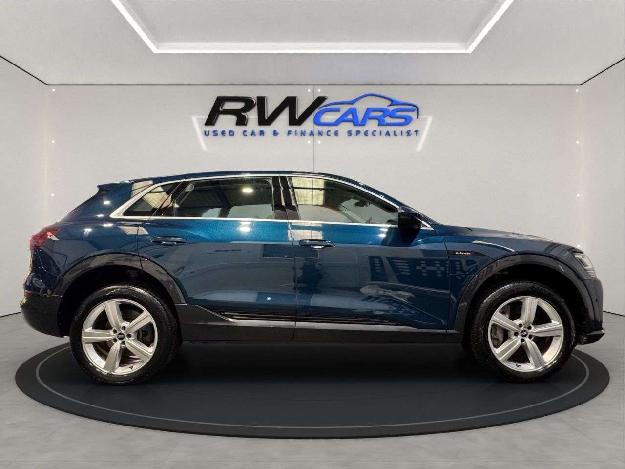 2020 AUDI E-TRON 2020 AUDI E-TRON