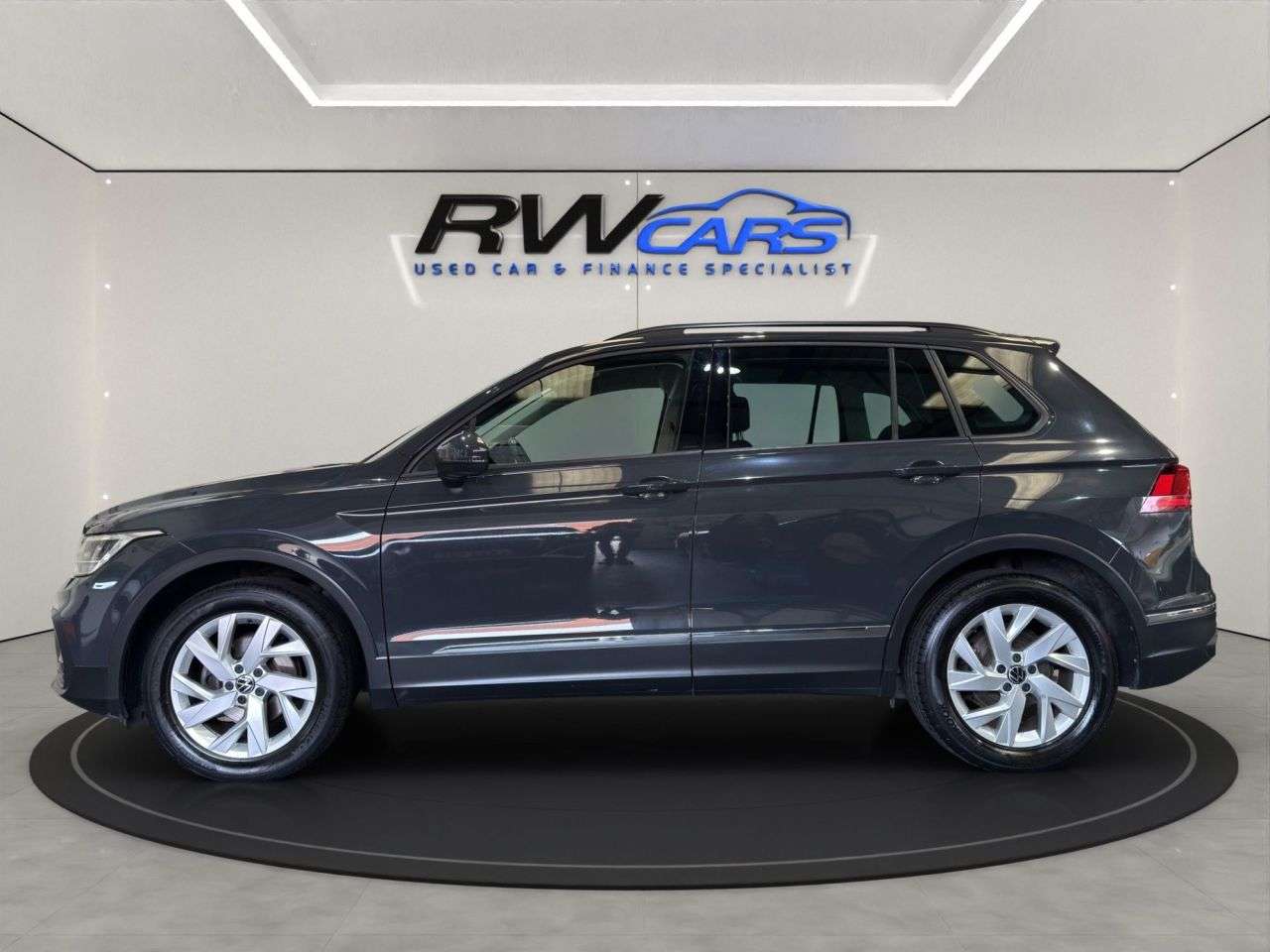 A 2022 VOLKSWAGEN TIGUAN 1.5 TSI Life SUV 5dr Petrol Manual Euro 6 (s/s) (130 ps) A 2022 VOLKSWAGEN TIGUAN 1.5 TSI Life SUV 5dr Petrol Manual Euro 6 (s/s) (130 ps)