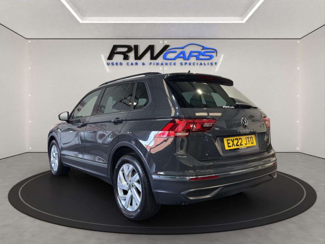 A 2022 VOLKSWAGEN TIGUAN 1.5 TSI Life SUV 5dr Petrol Manual Euro 6 (s/s) (130 ps) A 2022 VOLKSWAGEN TIGUAN 1.5 TSI Life SUV 5dr Petrol Manual Euro 6 (s/s) (130 ps)