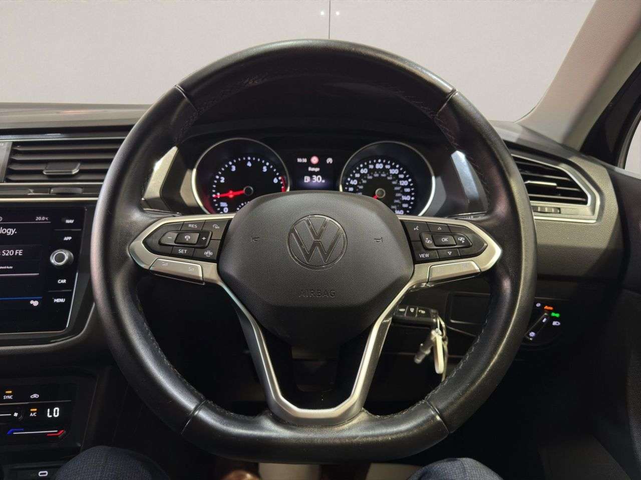2022 VOLKSWAGEN TIGUAN 2022 VOLKSWAGEN TIGUAN