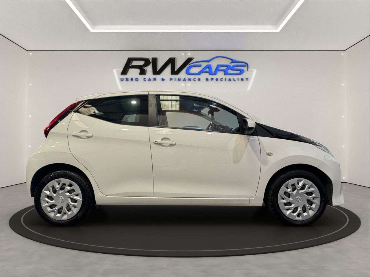 2021 TOYOTA AYGO 2021 TOYOTA AYGO