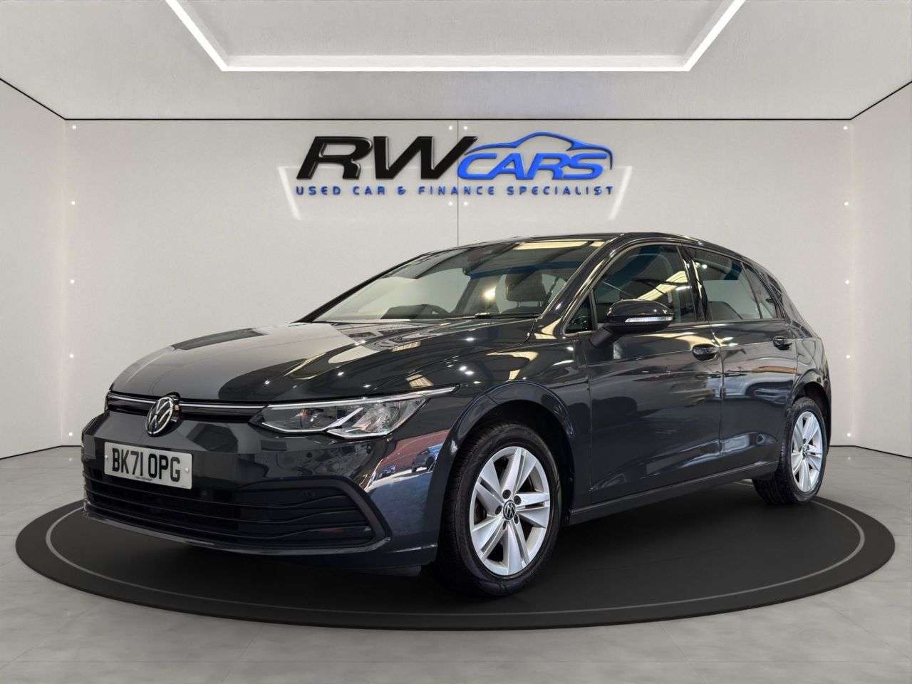 A 2021 VOLKSWAGEN GOLF 1.5 TSI Life Hatchback 5dr Petrol Manual Euro 6 (s/s) (130 ps) A 2021 VOLKSWAGEN GOLF 1.5 TSI Life Hatchback 5dr Petrol Manual Euro 6 (s/s) (130 ps)