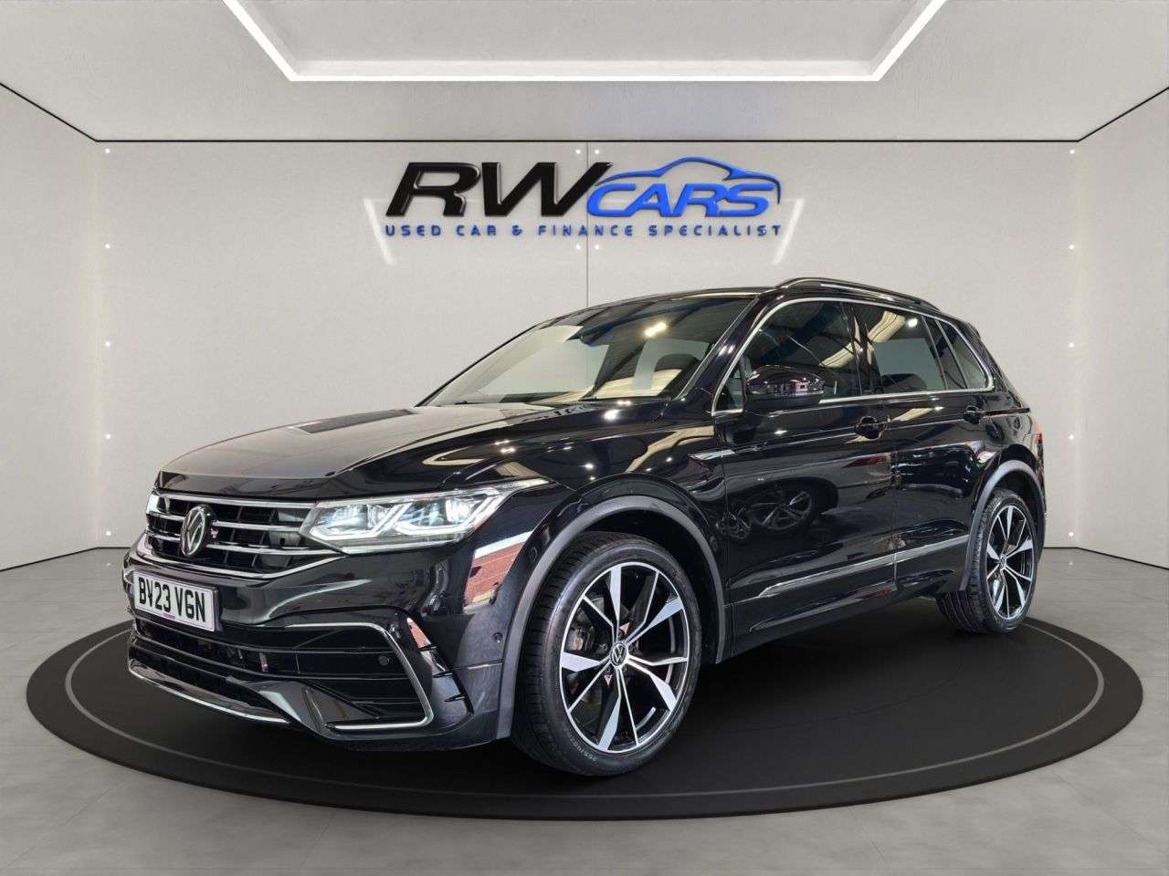 A 2023 VOLKSWAGEN TIGUAN 1.5 TSI R-Line SUV 5dr Petrol DSG Euro 6 (s/s) (150 ps) A 2023 VOLKSWAGEN TIGUAN 1.5 TSI R-Line SUV 5dr Petrol DSG Euro 6 (s/s) (150 ps)