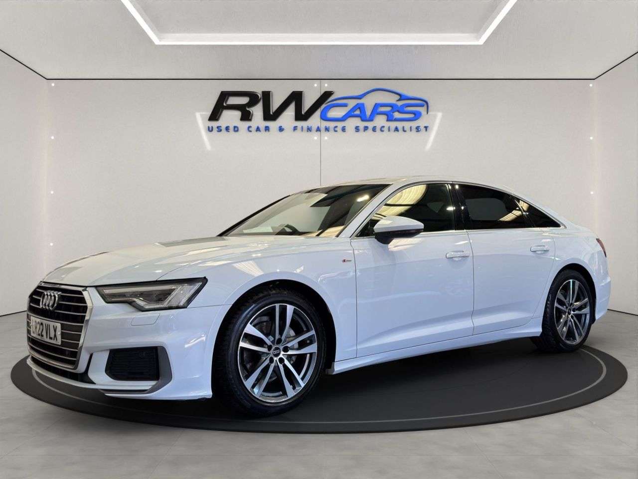 A 2022 AUDI A6 SALOON 2.0 TFSI 40 S line Saloon 4dr Petrol S Tronic Euro 6 (s/s) (204 ps) A 2022 AUDI A6 SALOON 2.0 TFSI 40 S line Saloon 4dr Petrol S Tronic Euro 6 (s/s) (204 ps)