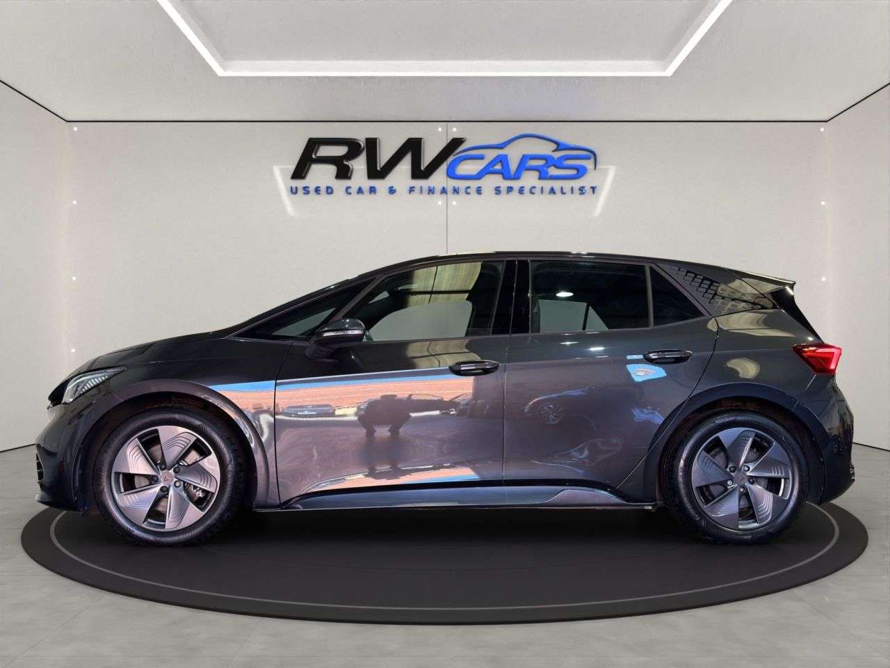A 2024 CUPRA BORN 58kWh V1 Hatchback 5dr Electric Auto (204 ps) A 2024 CUPRA BORN 58kWh V1 Hatchback 5dr Electric Auto (204 ps)